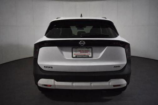 Fresh Powder 2026 Nissan Kicks SV