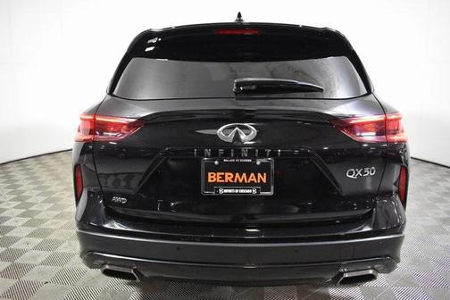 2022 INFINITI QX50 LUXE AWD