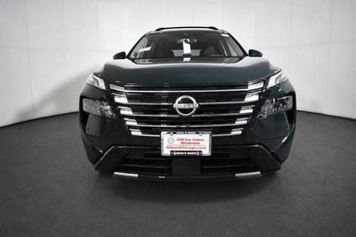 Obsidian Green 2026 Nissan Rogue Platinum