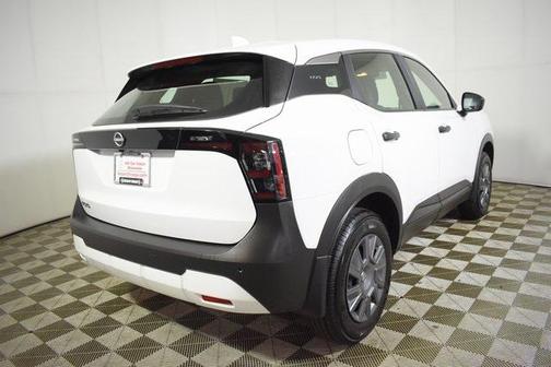 2025 Nissan Kicks S