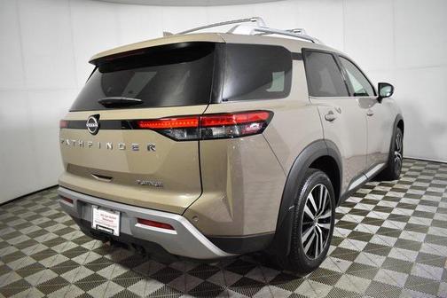 2024 Nissan Pathfinder Platinum FWD