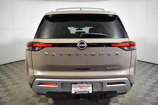 2024 Nissan Pathfinder Platinum FWD