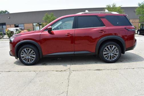 2025 Nissan Pathfinder SL 4WD