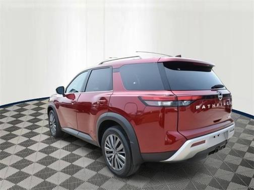 2025 Nissan Pathfinder SL 4WD