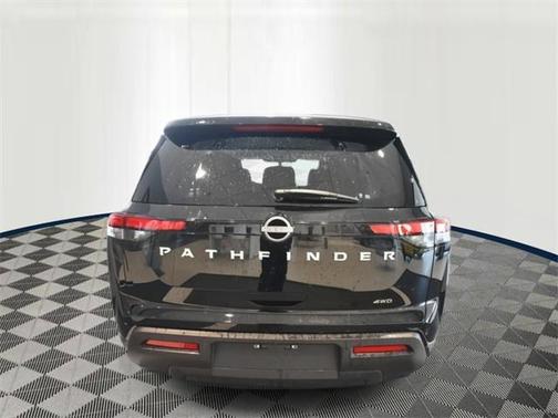 2025 Nissan Pathfinder S