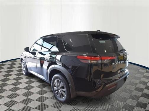 2025 Nissan Pathfinder S