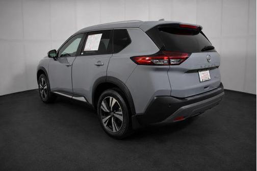 Boulder Gray Pearl 2023 Nissan Rogue SL