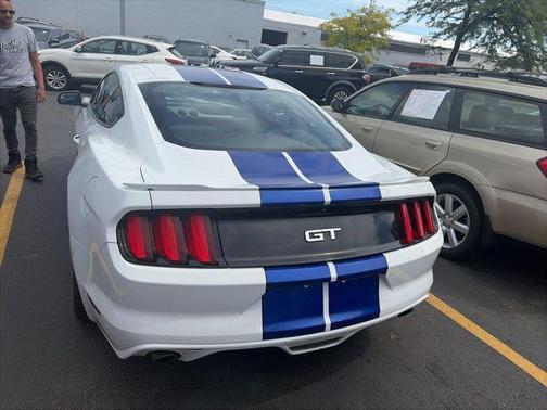 Oxford White 2017 Ford Mustang GT