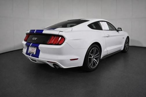 Oxford White 2017 Ford Mustang GT