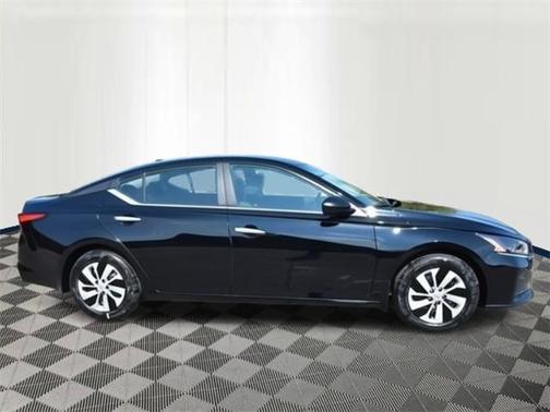 2025 Nissan Altima S FWD