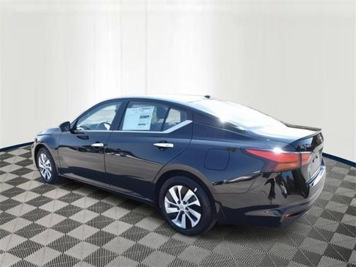 2025 Nissan Altima S FWD