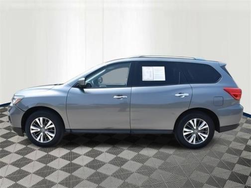 2018 Nissan Pathfinder SV