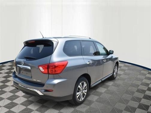 2018 Nissan Pathfinder SV