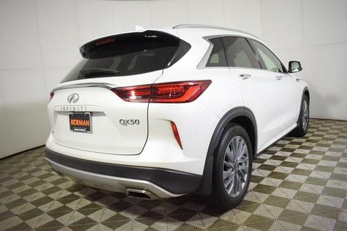 2023 INFINITI QX50 LUXE AWD