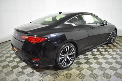 2022 INFINITI Q60 LUXE AWD