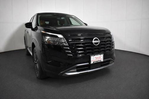 Super Black 2026 Nissan Pathfinder Platinum