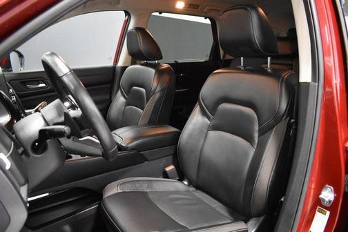 2022 Nissan Pathfinder SL 4WD