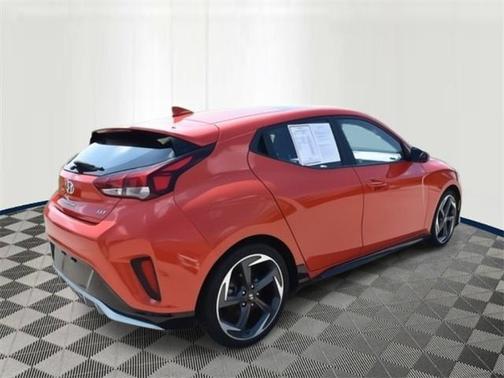2020 Hyundai Veloster Base