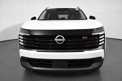 Aspen White Tricoat 2026 Nissan Kicks SR