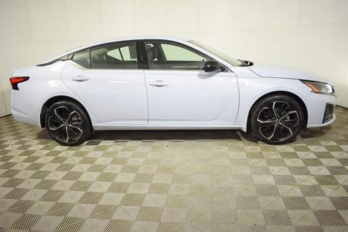 2023 Nissan Altima SR Intelligent AWD