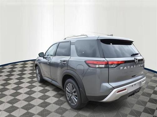 2025 Nissan Pathfinder SL 4WD