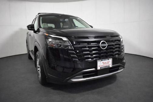 Super Black 2026 Nissan Pathfinder SL