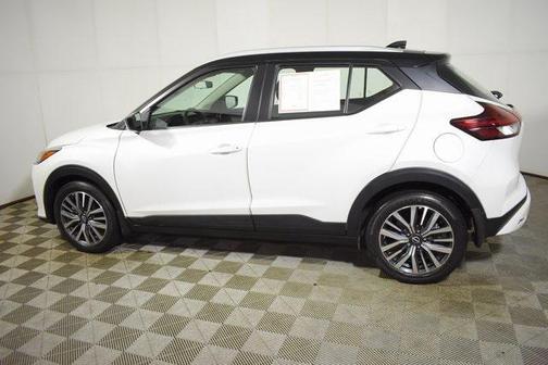 2022 Nissan Kicks SV