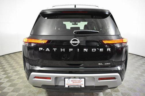2025 Nissan Pathfinder SL 4WD