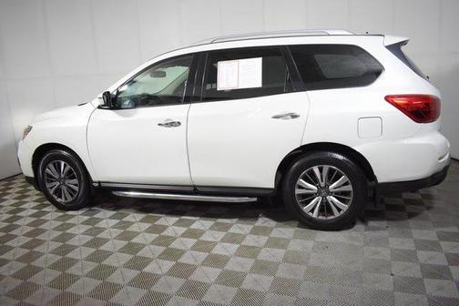 2018 Nissan Pathfinder SV