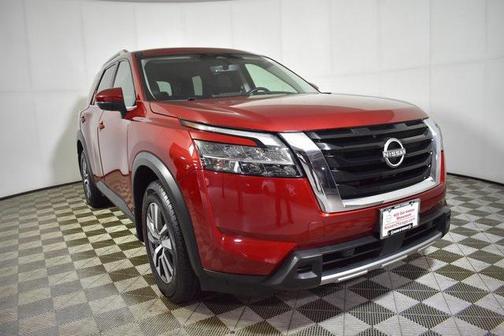 2023 Nissan Pathfinder SL 4WD