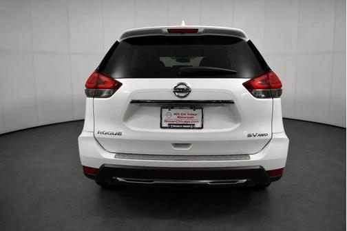 Pearl White 2017 Nissan Rogue SV