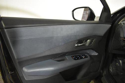 Black Diamond Pearl 2023 Nissan ARIYA PLATINUM+