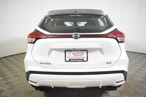 2021 Nissan Kicks SR