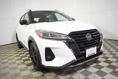 2021 Nissan Kicks SR