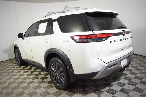 2024 Nissan Pathfinder SL 4WD