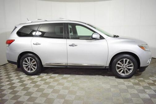 2015 Nissan Pathfinder SL