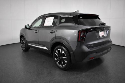 Gun Metallic 2025 Nissan Kicks SV