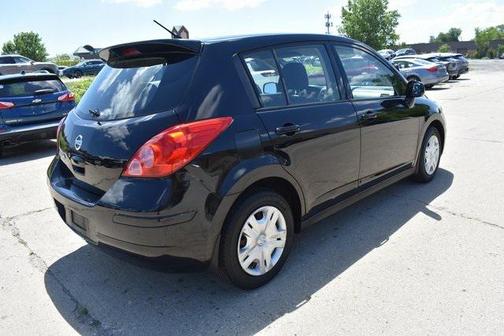 2010 Nissan Versa 1.8 S