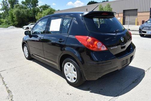 2010 Nissan Versa 1.8 S
