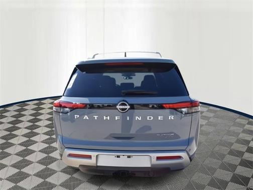2025 Nissan Pathfinder Platinum 4WD