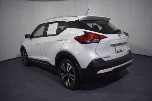 2020 Nissan Kicks SR