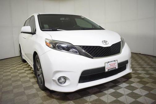 2017 Toyota Sienna SE