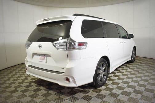 2017 Toyota Sienna SE