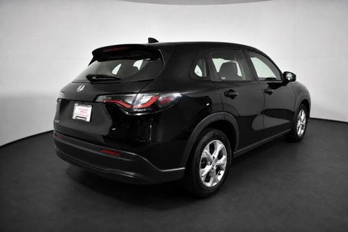 Crystal Black Pearl 2025 Honda HR-V LX