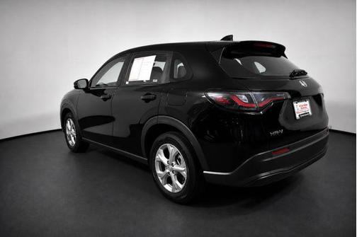 Crystal Black Pearl 2025 Honda HR-V LX