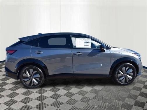 2025 Nissan ARIYA EVOLVE+