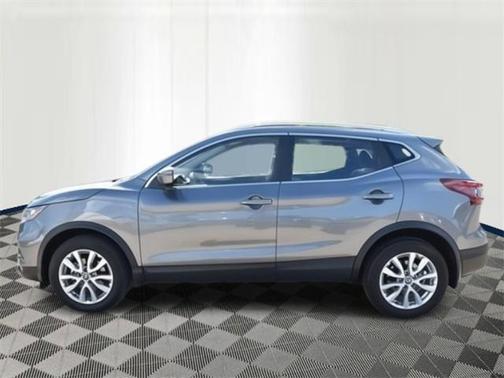 2022 Nissan Rogue Sport SV