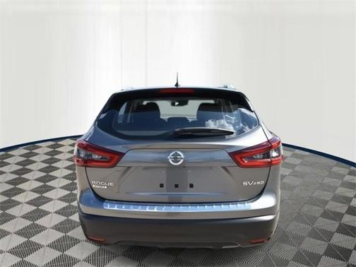 2022 Nissan Rogue Sport SV