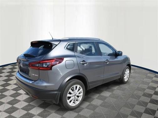 2022 Nissan Rogue Sport SV