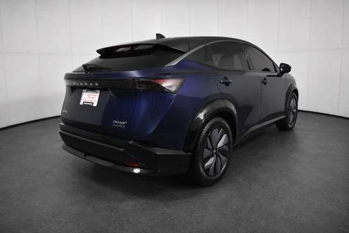 Deep Ocean Blue Pearl/Black Diamond Pearl 2023 Nissan ARIYA ENGAGE+